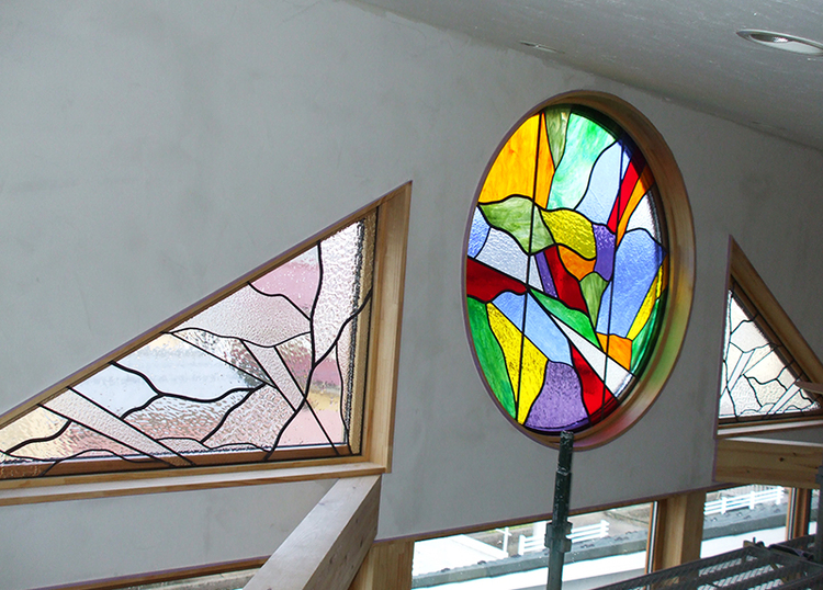 教会のような窓の施工事例01