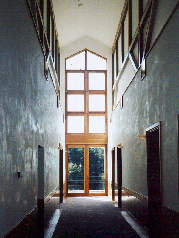 教会のような窓の施工事例04